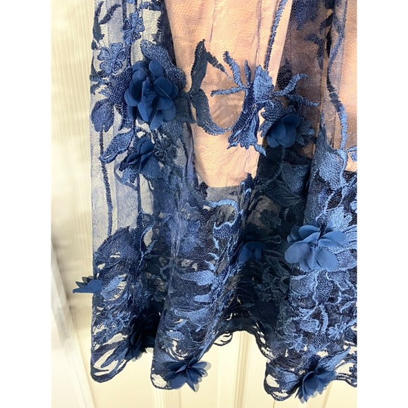 DRESS THE POPULATION Audrey Embroidered Midi Dress Size L DRESS THE POPULATION Audrey Embroidered Midi Dress Size L